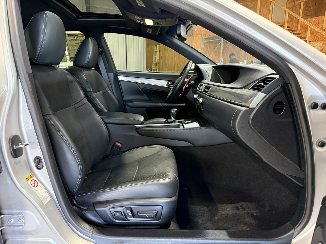 Lexus GS photo 20