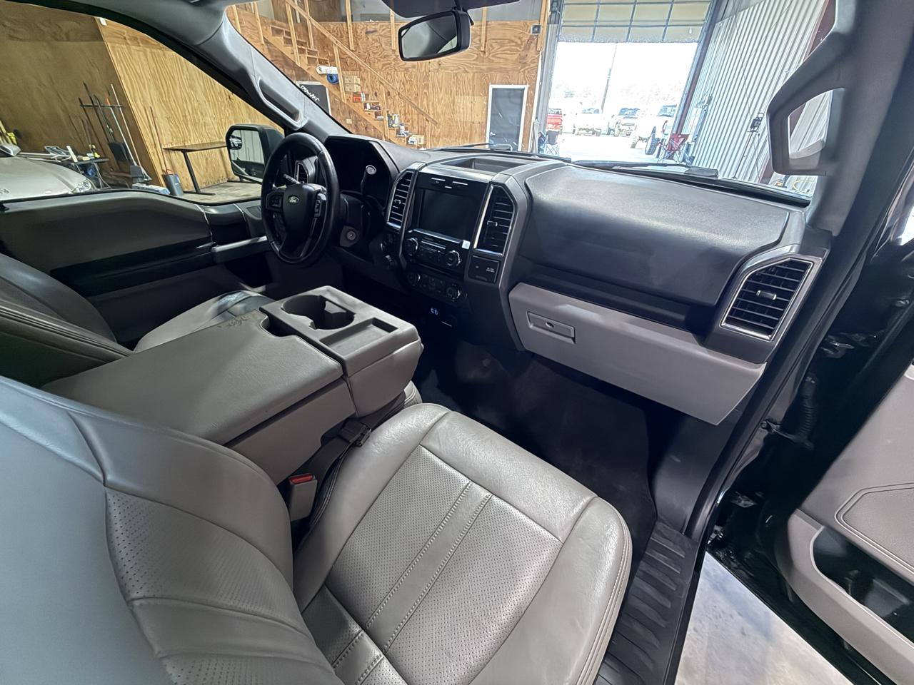 Ford F-150 photo 17