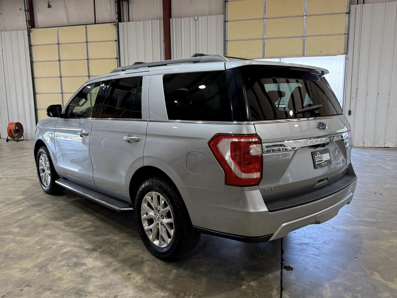 Ford Expedition photo 4
