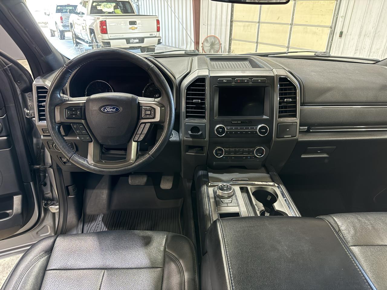 Ford Expedition photo 12