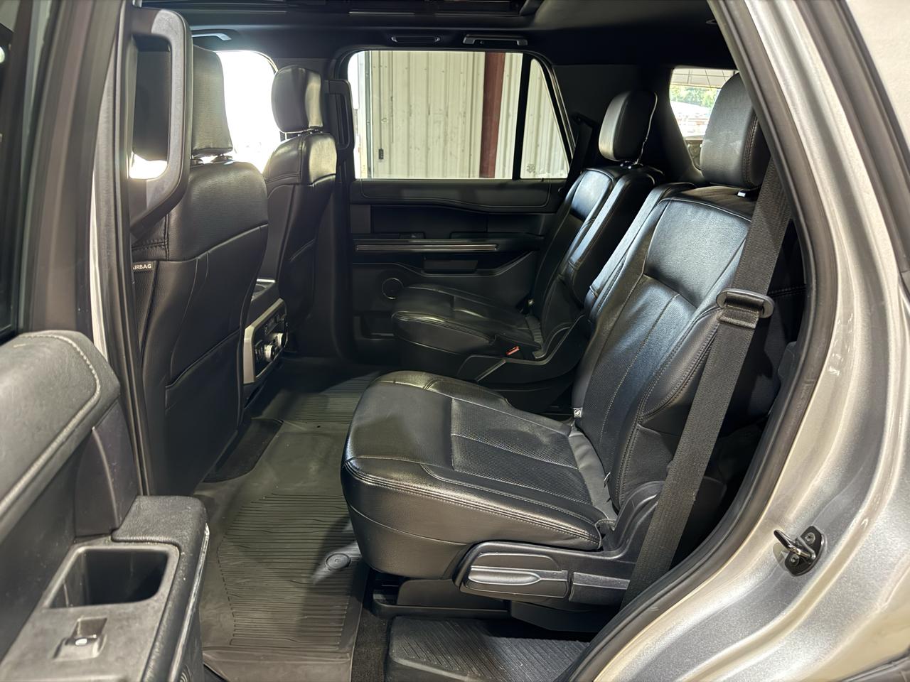Ford Expedition photo 18