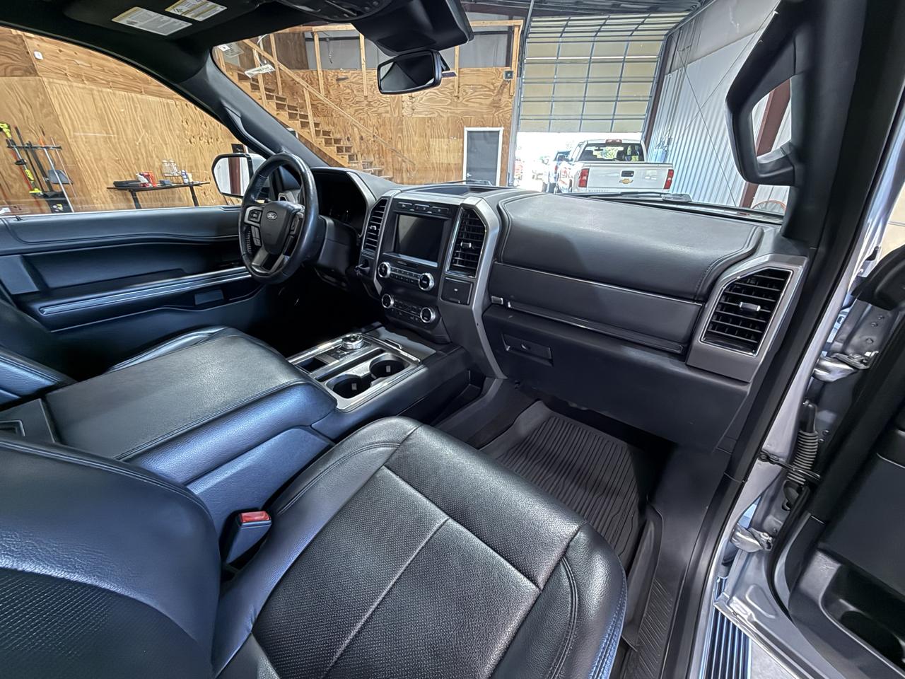 Ford Expedition photo 25