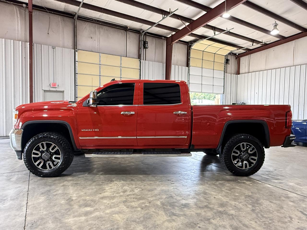 GMC Sierra HD photo 2
