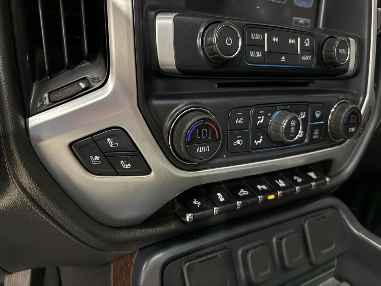 GMC Sierra HD photo 17