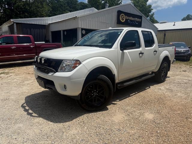 White 2018 Nissan Frontier Pickup Truck Four-Wheel Drive Automatic