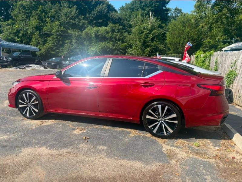 Nissan Altima  2021