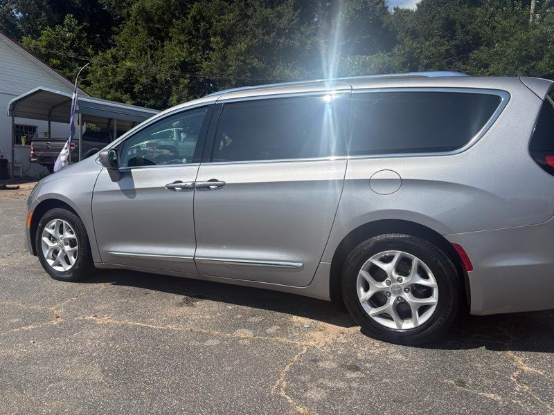 Chrysler Pacifica  2017