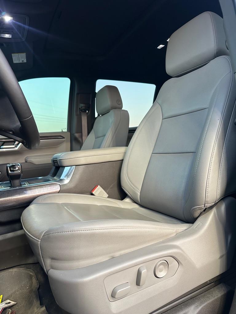 Chevrolet Silverado 1500 LTZ Crew Cab 4WD 2025