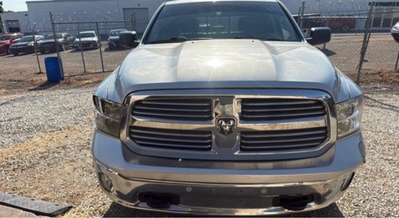 RAM 1500 SLT Crew Cab SWB 4WD 2015