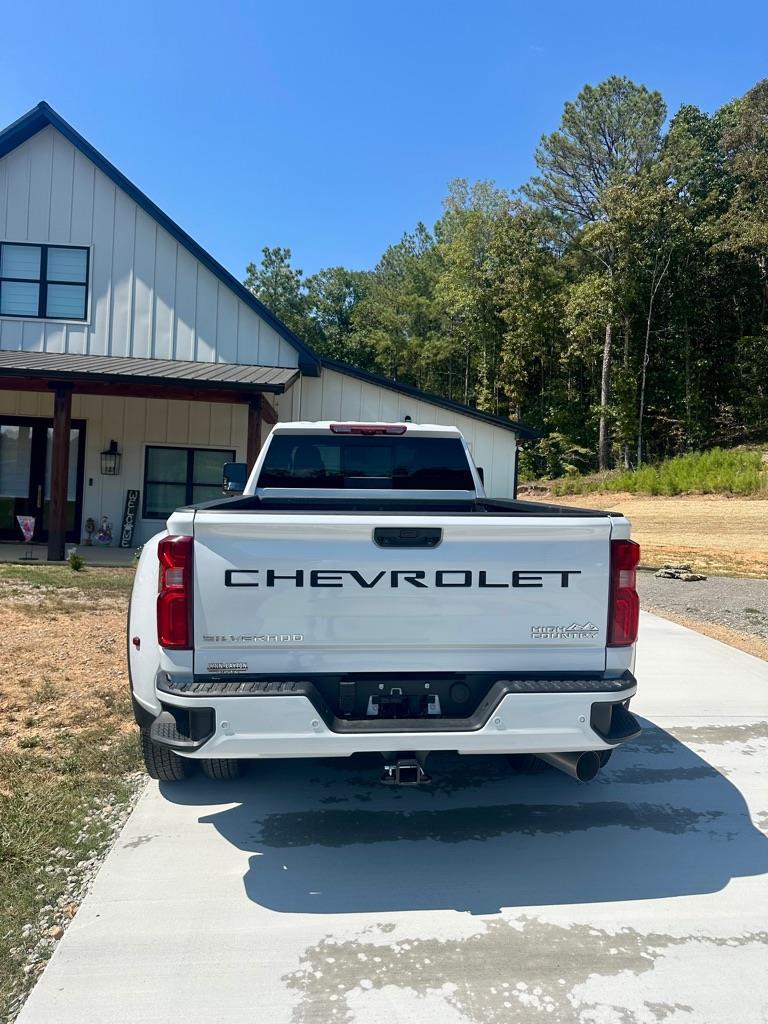 Chevrolet Silverado 3500HD High Country Crew Cab 4WD 2026