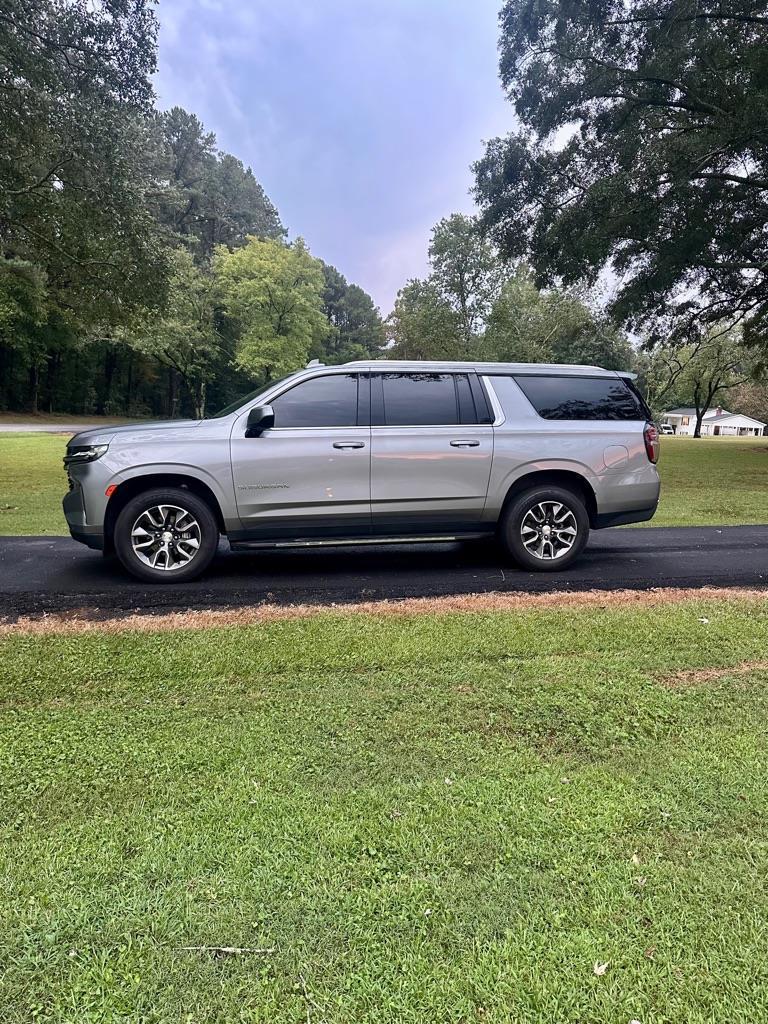 2023 Chevrolet Suburban LT 2WD