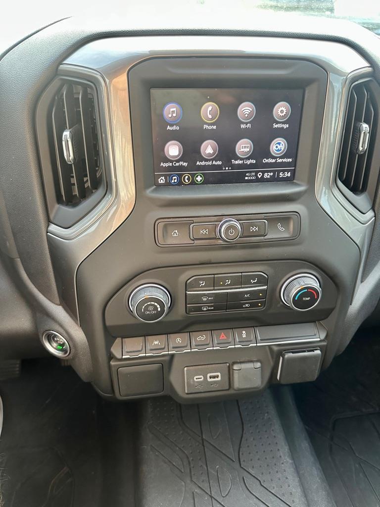 Chevrolet Silverado 1500 Custom Crew Cab 4WD 2025
