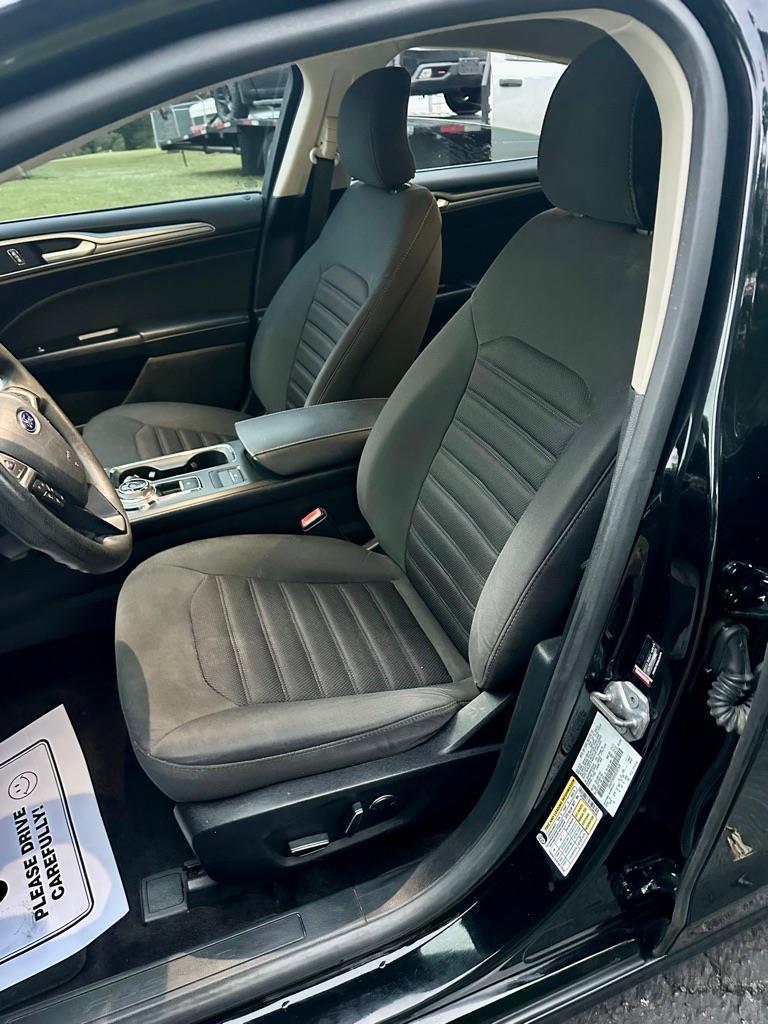 Ford Fusion SE 2017