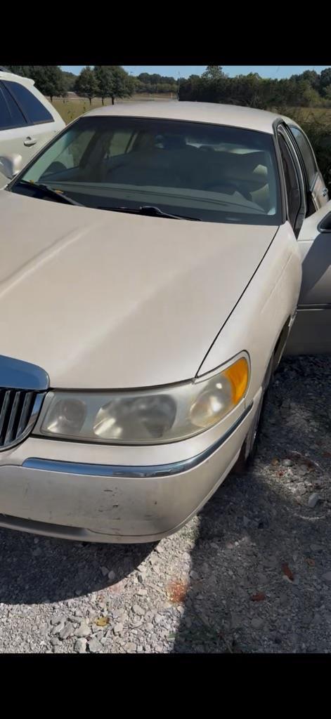 Lincoln Town Car Cartier 1999