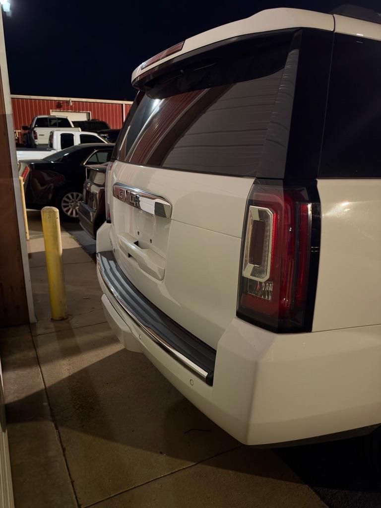 GMC Yukon Denali 4WD 2018