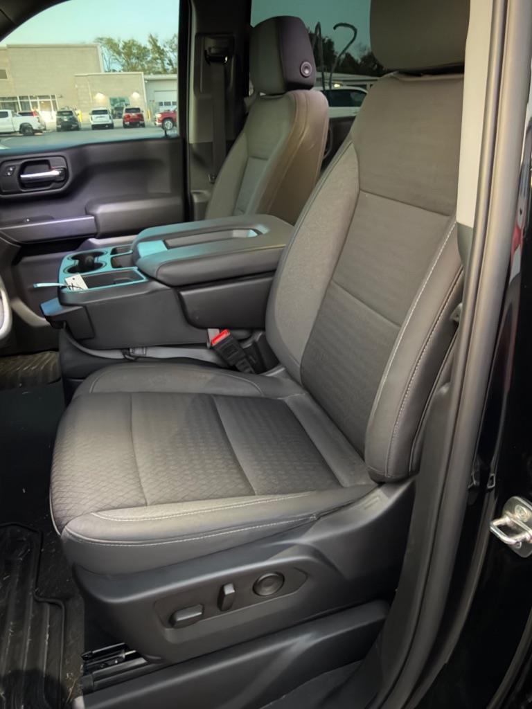 Chevrolet Silverado 1500 Trail Boss Custom Crew Cab 4WD 2022