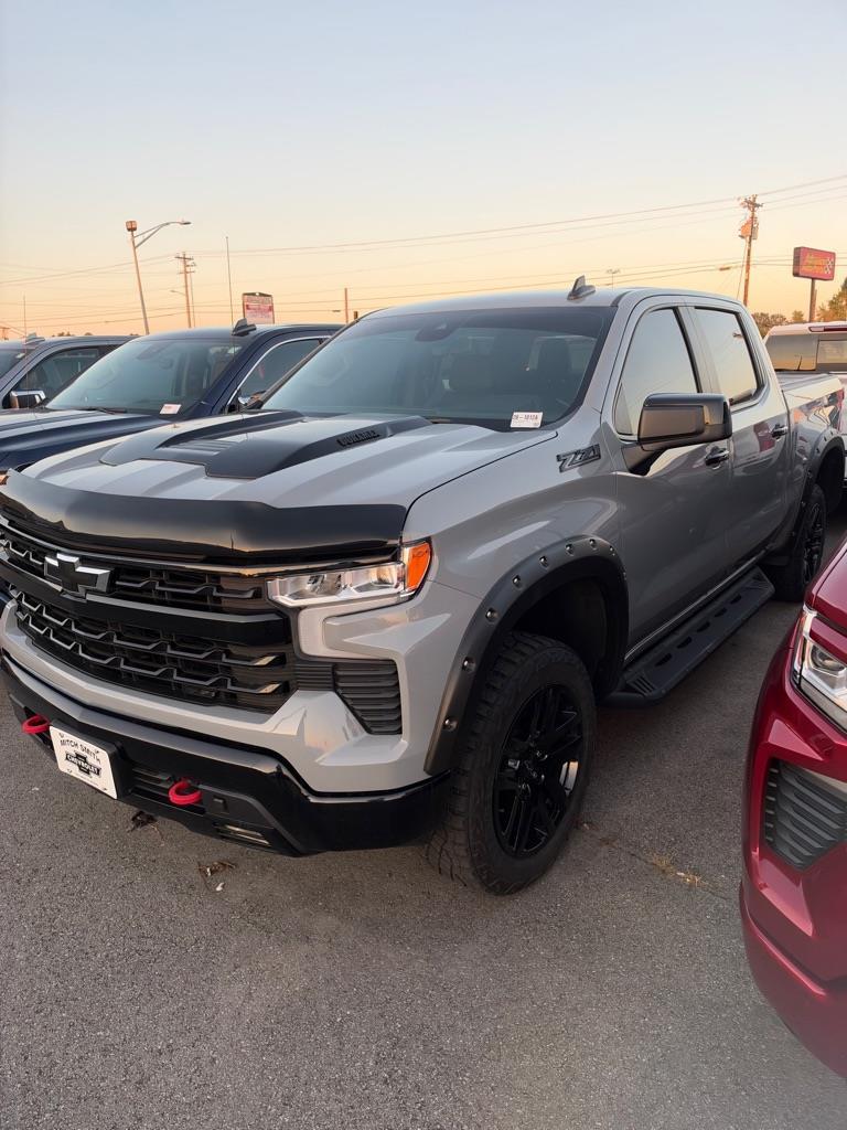 Chevrolet Silverado 1500 Trail Boss LT Crew Cab 4WD 2024