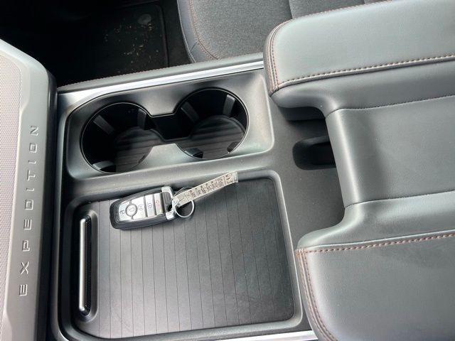 Ford Expedition Active 4WD 2025