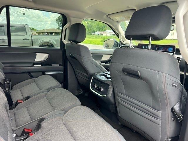 Ford Expedition Active 4WD 2025