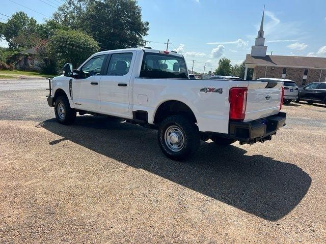 Ford F-350 SD XL Crew Cab Long Bed 4WD 2024