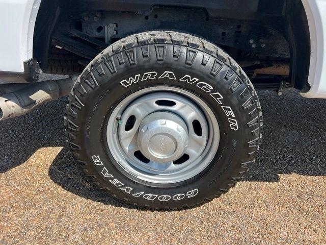 Ford F-350 SD XL Crew Cab Long Bed 4WD 2024
