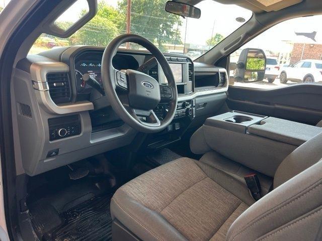 Ford F-350 SD XL Crew Cab Long Bed 4WD 2024