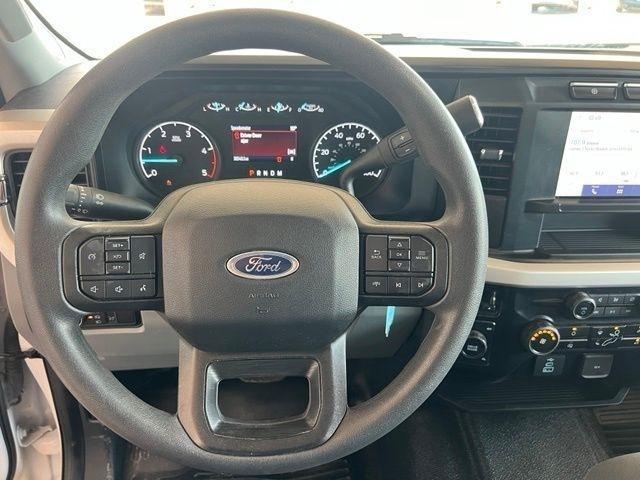 Ford F-350 SD XL Crew Cab Long Bed 4WD 2024