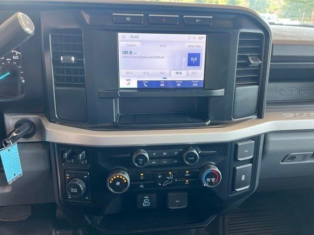 Ford F-350 SD XL Crew Cab Long Bed 4WD 2024