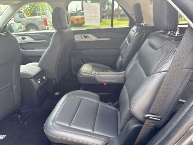 Ford Explorer Active 2025