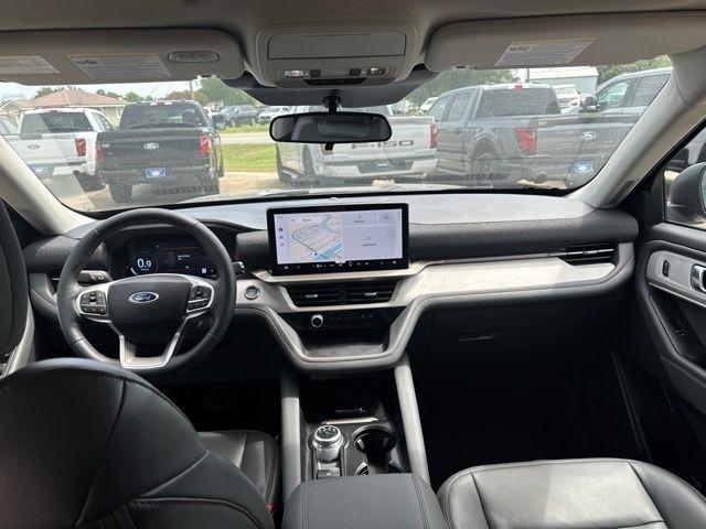Ford Explorer Active 2025