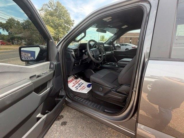 Ford F-150 STX SuperCrew 4WD 2024
