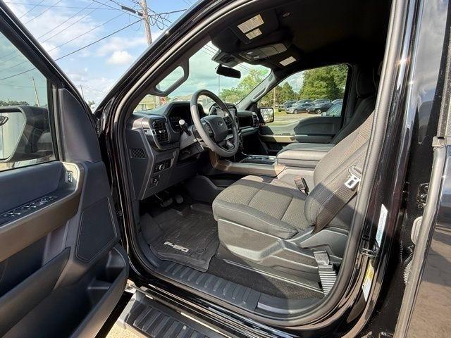 Ford F-150 STX SuperCrew 4WD 2024