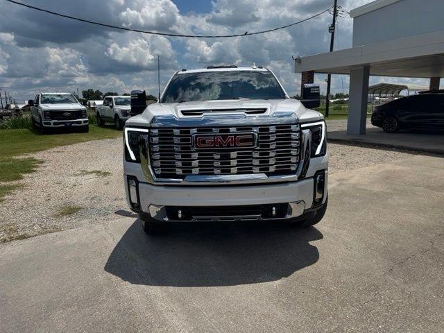 GMC Sierra 2500HD Denali Crew Cab 4WD SB 2025