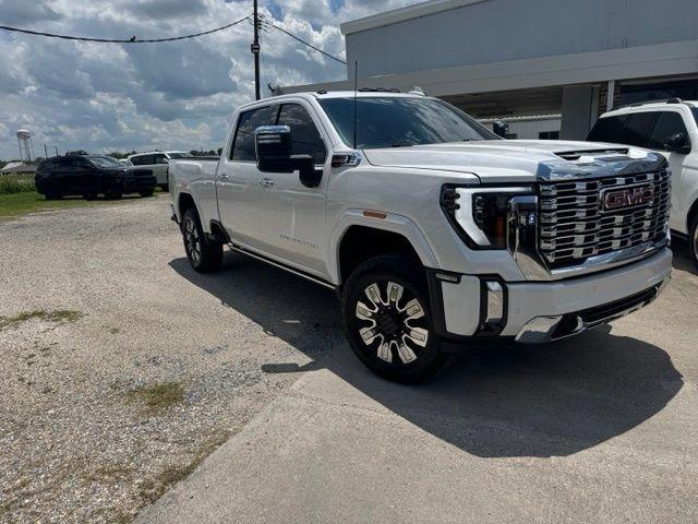 GMC Sierra 2500HD Denali Crew Cab 4WD SB 2025