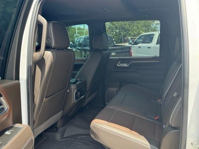 GMC Sierra 2500HD Denali Crew Cab 4WD SB 2025
