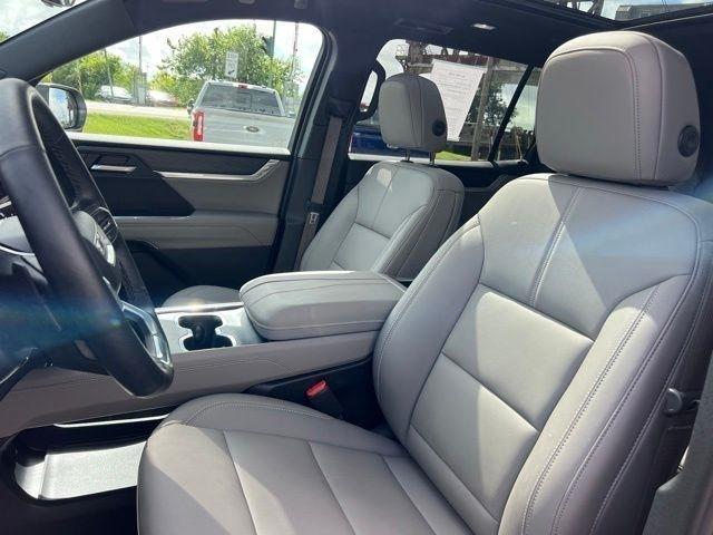 GMC Acadia Elevation 2026