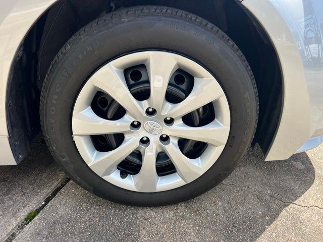 Toyota Corolla LE 2024