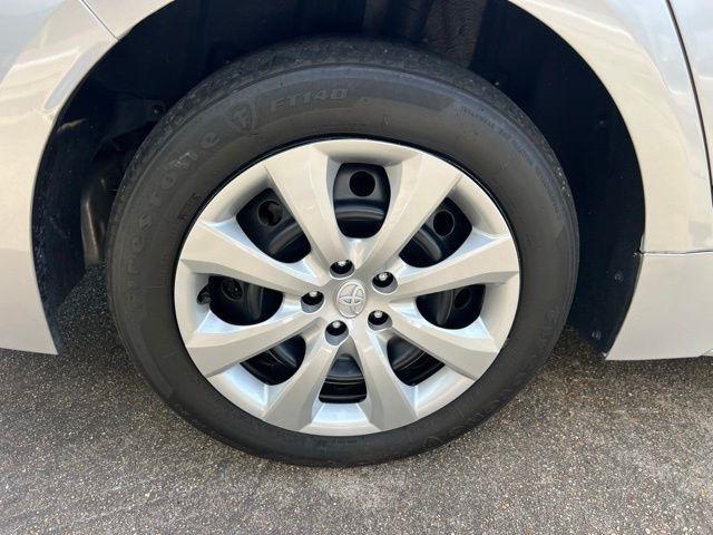 Toyota Corolla LE 2024