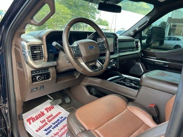 Ford F-350 SD XL Crew Cab Long Bed DRW 4WD 2023