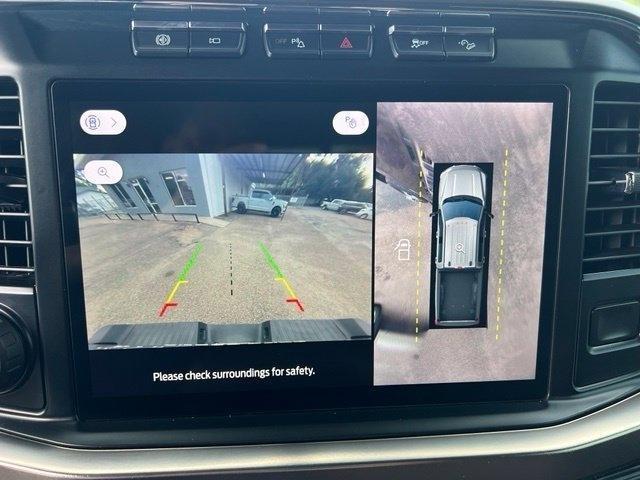 Ford F-350 SD XL Crew Cab Long Bed DRW 4WD 2023