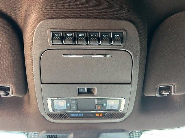 Ford F-350 SD XL Crew Cab Long Bed DRW 4WD 2023