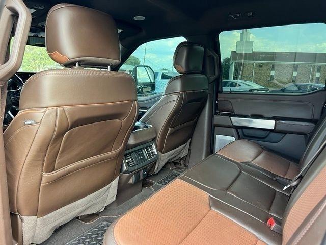 Ford F-350 SD XL Crew Cab Long Bed DRW 4WD 2023