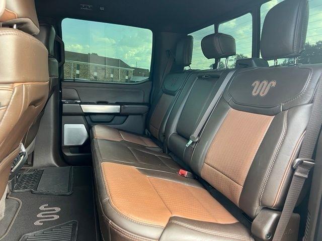 Ford F-350 SD XL Crew Cab Long Bed DRW 4WD 2023