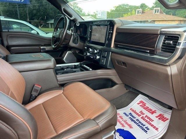 Ford F-350 SD XL Crew Cab Long Bed DRW 4WD 2023