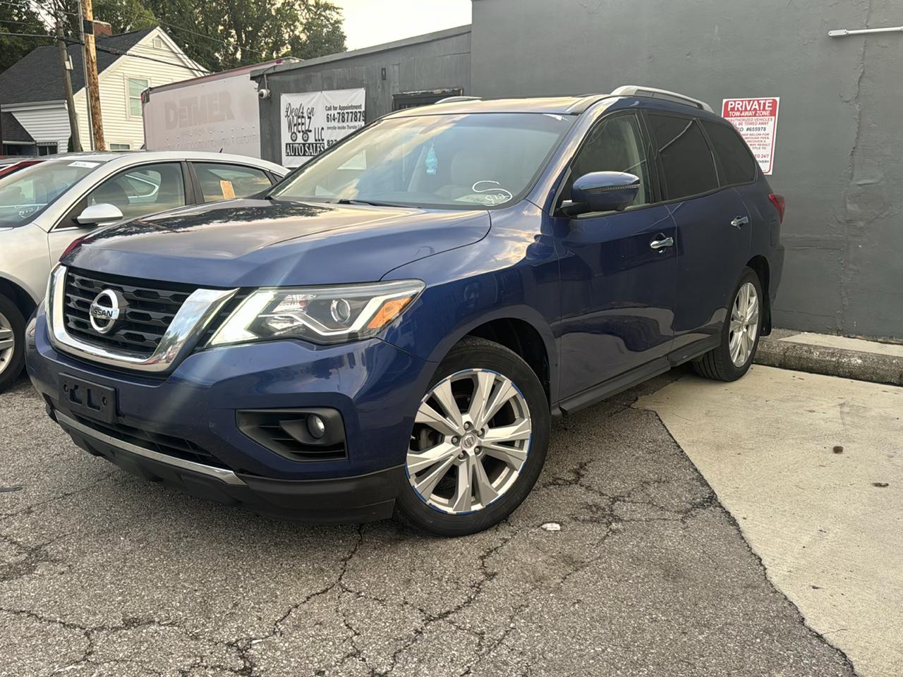 Nissan Pathfinder Platinum 4WD 2018