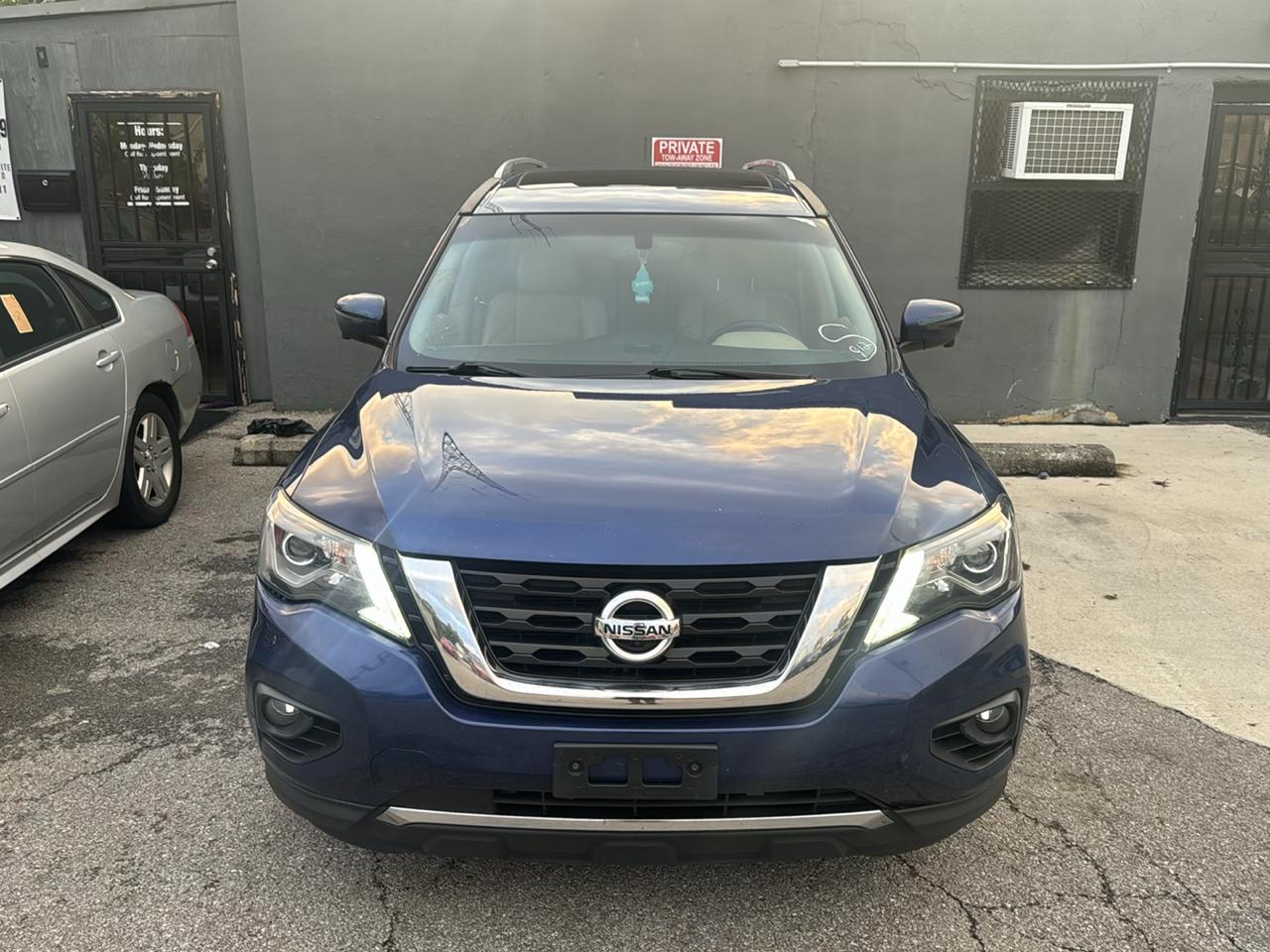 Nissan Pathfinder Platinum 4WD 2018