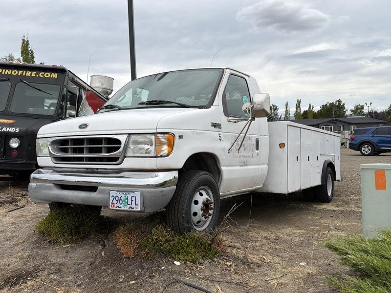 2002 Ford Econoline E-450