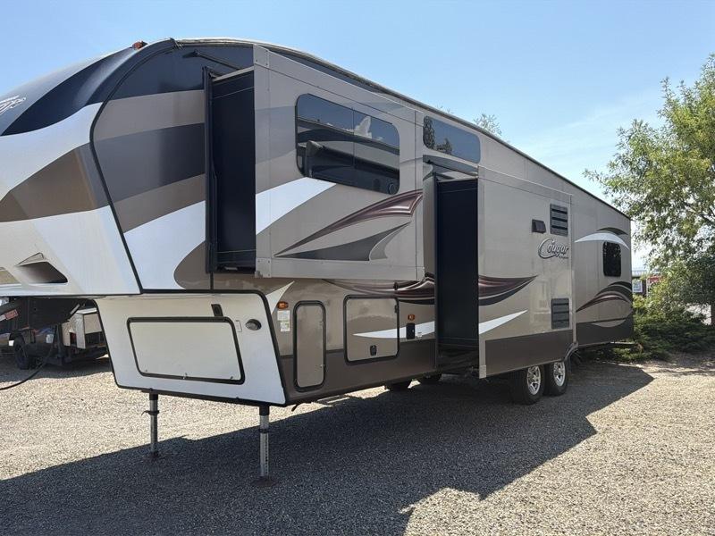 2015 Keystone Unknown 