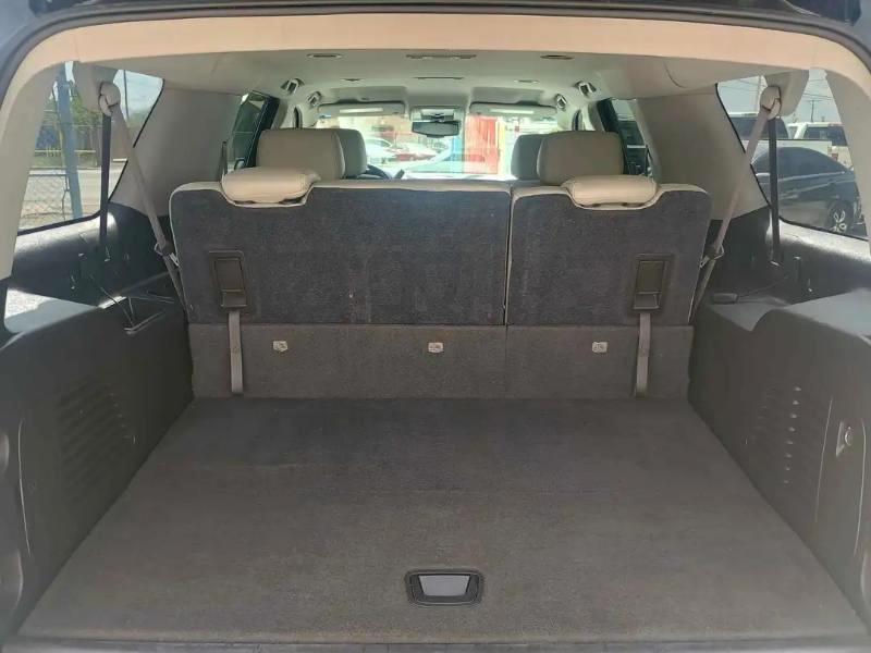GMC Yukon XL SLE 1/2 Ton 2WD 2015