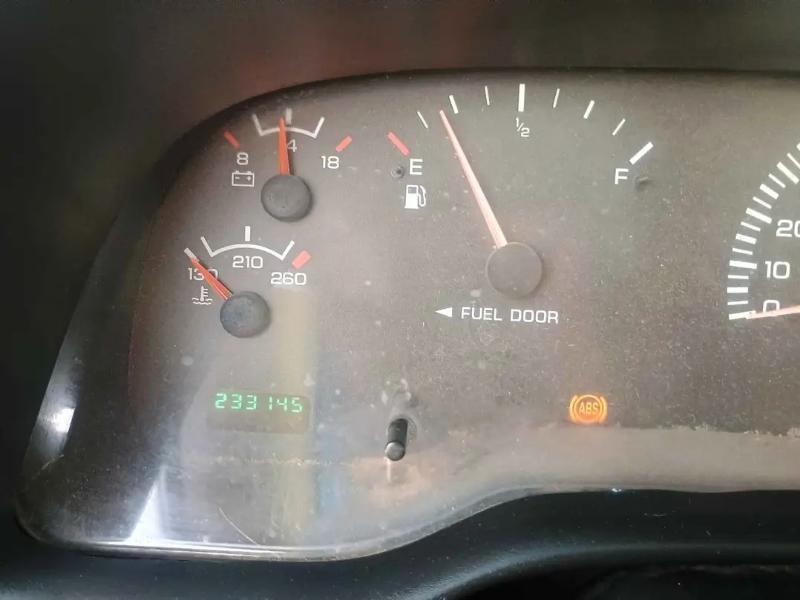 Dodge Ram 1500 WS Reg. Cab Short Bed 2WD 1999